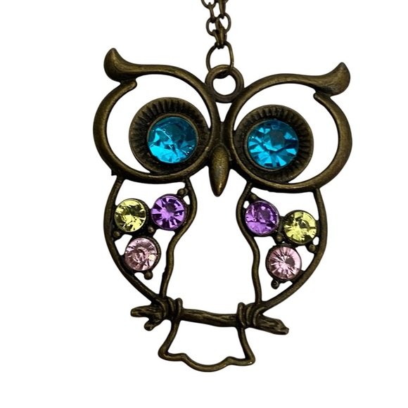 Elegant Gold and Silver Necklace Set - Picture 5 of 16